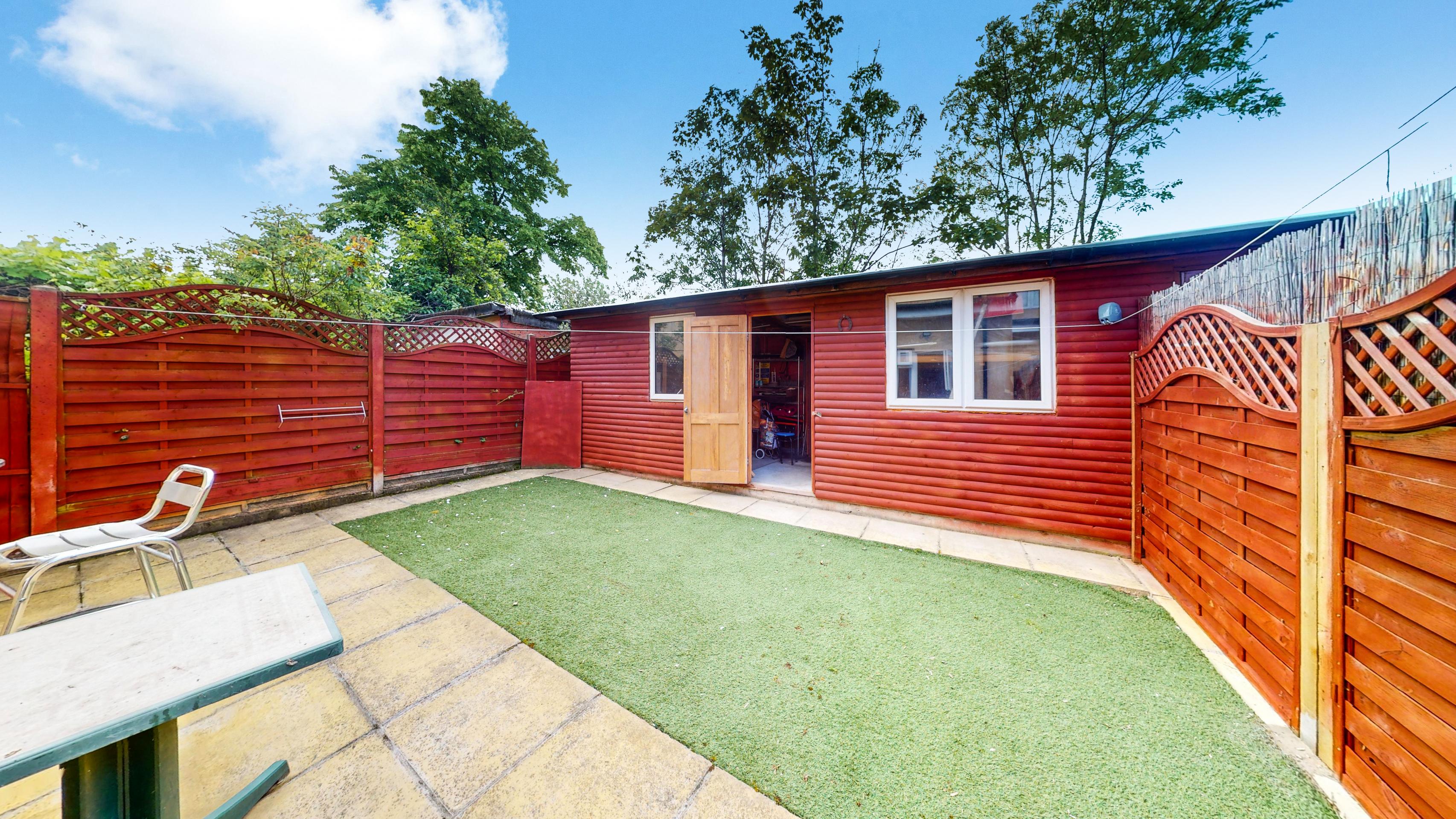 Modern Studio Hendon Way, Cricklewood NW2